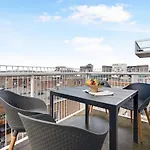 Sanders Arena - Chic Three-bedroom Close To Metro Station Copenhague