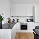 Sanders Arena - Chic Three-bedroom Close To Metro Station * Copenhague