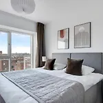 Apartamento Sanders Arena - Chic Three-bedroom Close To Metro Station *